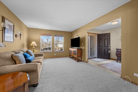 Tiny photo for 2518 Imgrund Road, North Aurora, IL 60542 (MLS # 12596365)