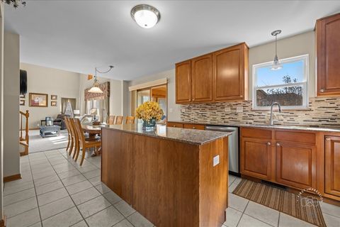 Tiny photo for 2518 Imgrund Road, North Aurora, IL 60542 (MLS # 12596365)