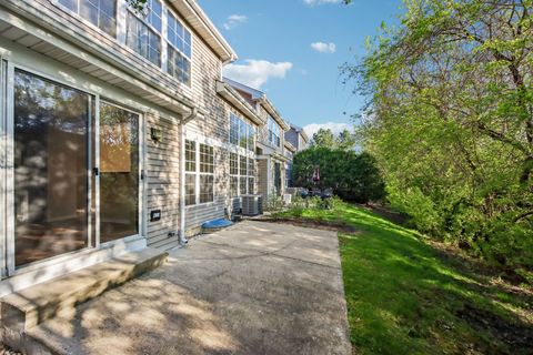 Tiny photo for 993 Willow Street, Itasca, IL 60143 (MLS # 12624949)