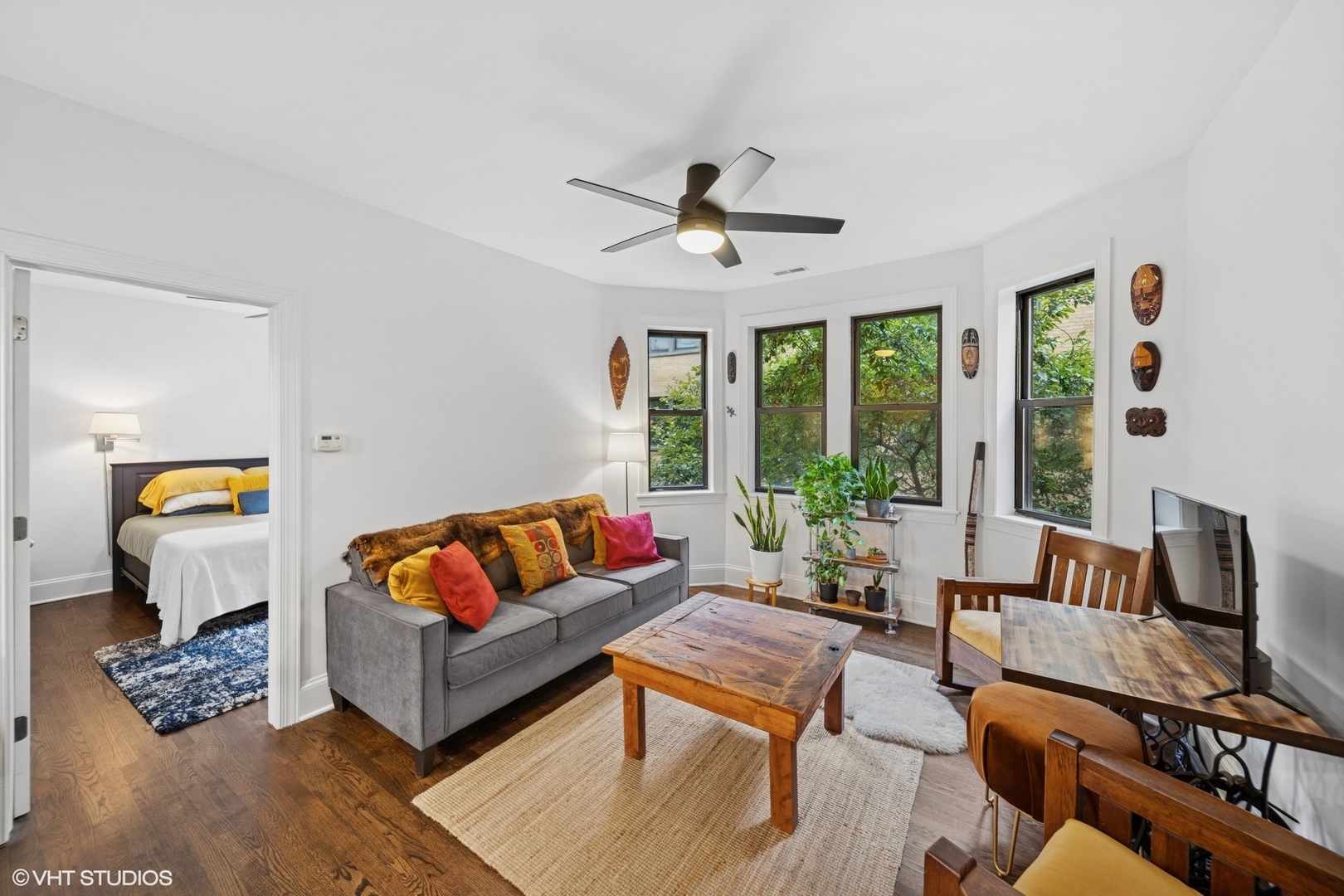 7639 N Greenview Avenue 1E