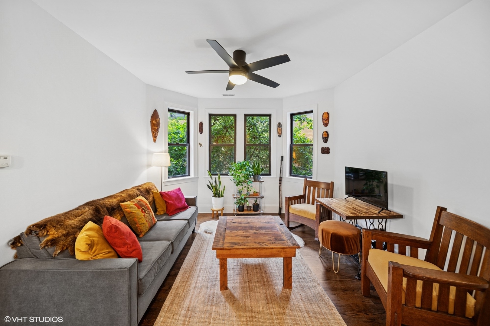 7639 N Greenview Avenue 1E