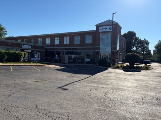 Photo 1 of 3 — 5171-5173 Utica Ridge Road, Davenport, IA 52807