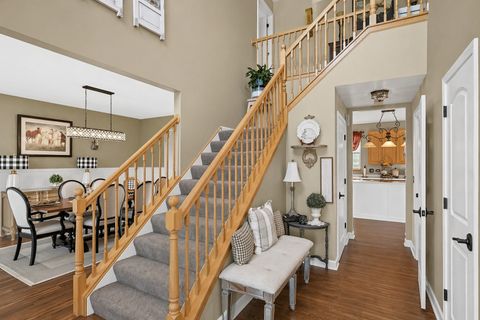 Tiny photo for 280 PRESTWICKE Boulevard, Algonquin, IL 60102 (MLS # 12634165)
