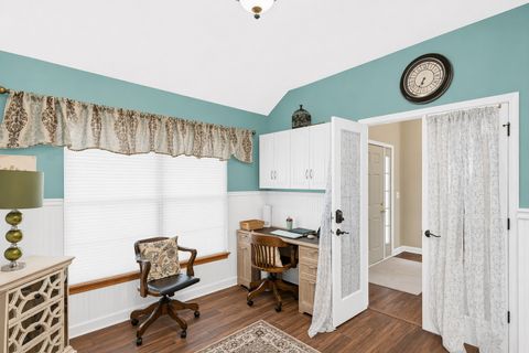 Tiny photo for 280 PRESTWICKE Boulevard, Algonquin, IL 60102 (MLS # 12634165)