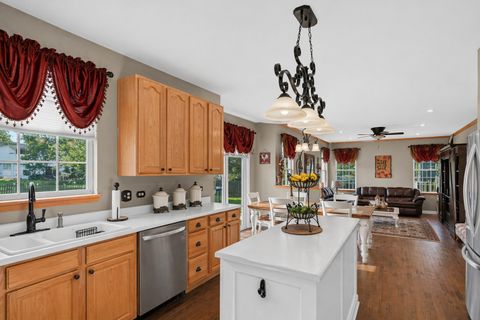 Tiny photo for 280 PRESTWICKE Boulevard, Algonquin, IL 60102 (MLS # 12634165)