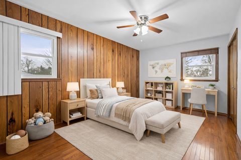 Tiny photo for 1008 S Beechwood Drive, Mount Prospect, IL 60056 (MLS # 12554489)