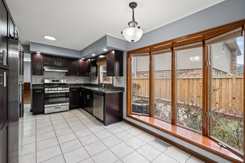 Tiny photo for 1008 S Beechwood Drive, Mount Prospect, IL 60056 (MLS # 12554489)