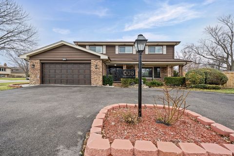 Photo of 1008 S Beechwood Drive, Mount Prospect, IL 60056 (MLS # 12554489)