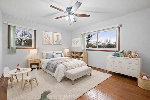 Tiny photo for 1008 S Beechwood Drive, Mount Prospect, IL 60056 (MLS # 12554489)