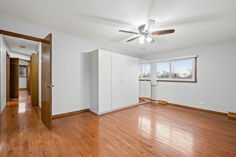 Tiny photo for 1008 S Beechwood Drive, Mount Prospect, IL 60056 (MLS # 12554489)