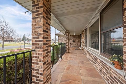 Tiny photo for 1008 S Beechwood Drive, Mount Prospect, IL 60056 (MLS # 12554489)