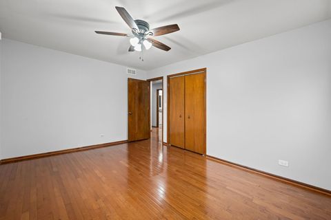 Tiny photo for 1008 S Beechwood Drive, Mount Prospect, IL 60056 (MLS # 12554489)