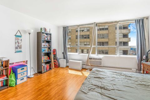 Tiny photo for 6171 N Sheridan Road #1804, Chicago, IL 60660 (MLS # 12559473)