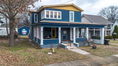 Tiny photo for 207 E 4th Street, Metropolis, IL 62960 (MLS # 100000351)