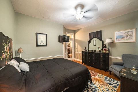 Tiny photo for 207 E 4th Street, Metropolis, IL 62960 (MLS # 100000351)