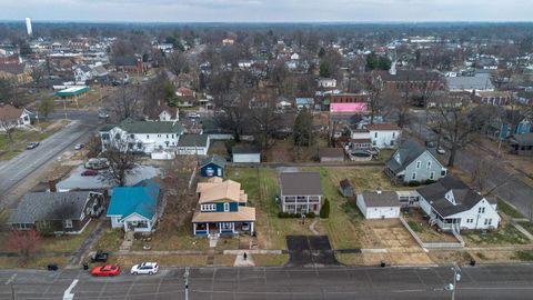 Tiny photo for 207 E 4th Street, Metropolis, IL 62960 (MLS # 100000351)