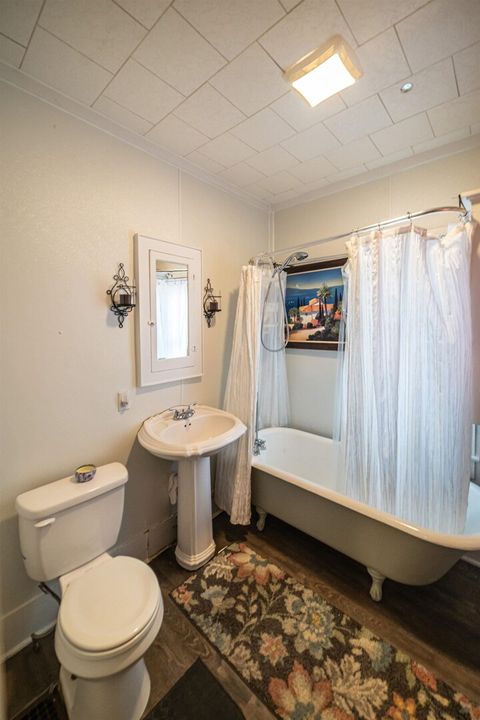 Tiny photo for 207 E 4th Street, Metropolis, IL 62960 (MLS # 100000351)