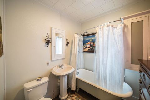 Tiny photo for 207 E 4th Street, Metropolis, IL 62960 (MLS # 100000351)