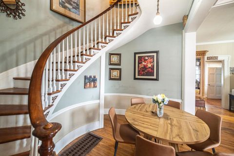 Tiny photo for 207 E 4th Street, Metropolis, IL 62960 (MLS # 100000351)