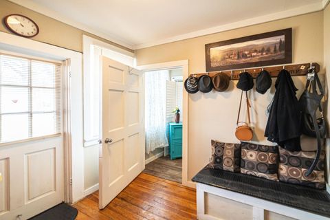 Tiny photo for 207 E 4th Street, Metropolis, IL 62960 (MLS # 100000351)