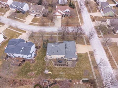 Tiny photo for 2813 Stonehurst Drive, Bloomington, IL 61704 (MLS # 12552634)