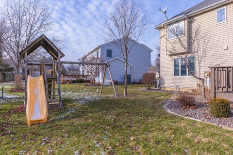 Tiny photo for 2813 Stonehurst Drive, Bloomington, IL 61704 (MLS # 12552634)