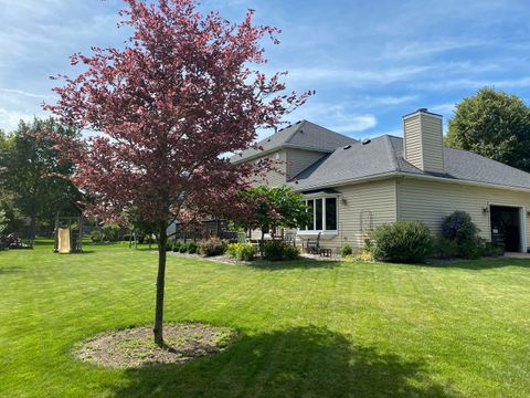 Tiny photo for 2813 Stonehurst Drive, Bloomington, IL 61704 (MLS # 12552634)