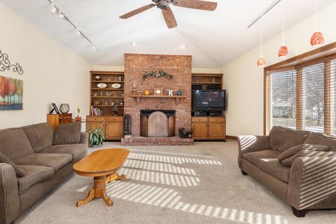 Tiny photo for 2813 Stonehurst Drive, Bloomington, IL 61704 (MLS # 12552634)