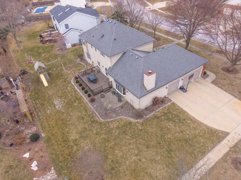 Tiny photo for 2813 Stonehurst Drive, Bloomington, IL 61704 (MLS # 12552634)