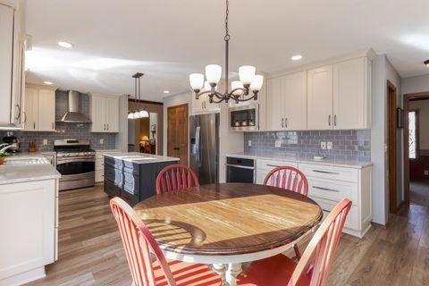 Tiny photo for 2813 Stonehurst Drive, Bloomington, IL 61704 (MLS # 12552634)