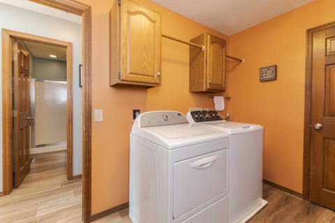 Tiny photo for 2813 Stonehurst Drive, Bloomington, IL 61704 (MLS # 12552634)