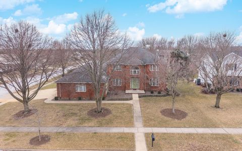 Tiny photo for 2813 Stonehurst Drive, Bloomington, IL 61704 (MLS # 12552634)