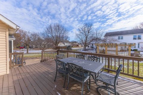 Tiny photo for 2813 Stonehurst Drive, Bloomington, IL 61704 (MLS # 12552634)