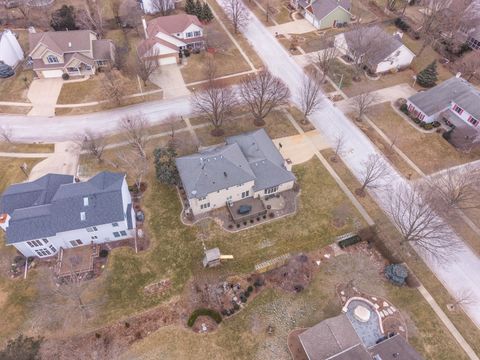 Tiny photo for 2813 Stonehurst Drive, Bloomington, IL 61704 (MLS # 12552634)