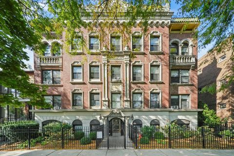 1742 N Humboldt Boulevard 208 Chicago IL 60647