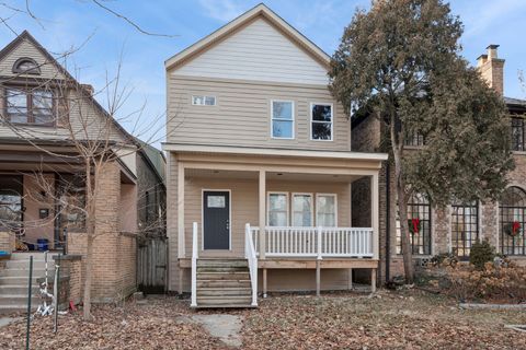 Tiny photo for 841 N Lombard Avenue, Oak Park, IL 60302 (MLS # 12543725)