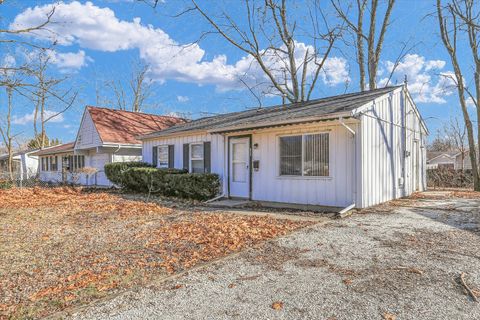 Photo of 704 S Scottswood Drive, Urbana, IL 61802 (MLS # 12297202)