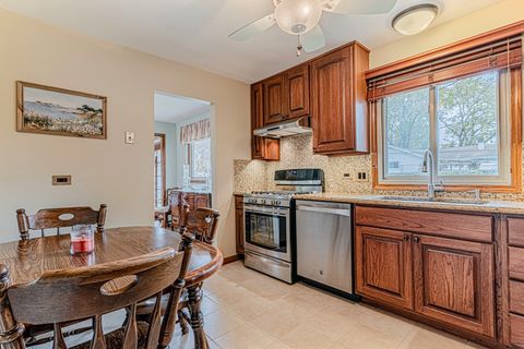 Tiny photo for 658 Illinois Boulevard, Hoffman Estates, IL 60169 (MLS # 12513700)