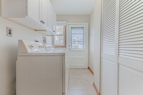 Tiny photo for 658 Illinois Boulevard, Hoffman Estates, IL 60169 (MLS # 12513700)