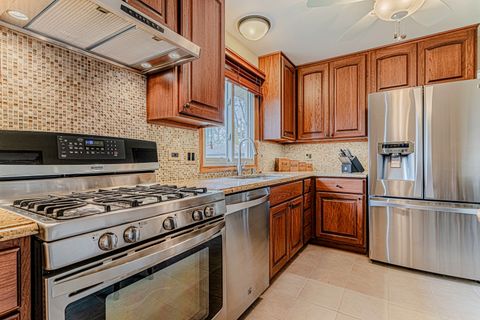 Tiny photo for 658 Illinois Boulevard, Hoffman Estates, IL 60169 (MLS # 12513700)