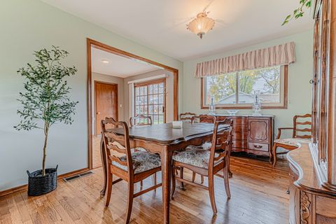 Tiny photo for 658 Illinois Boulevard, Hoffman Estates, IL 60169 (MLS # 12513700)