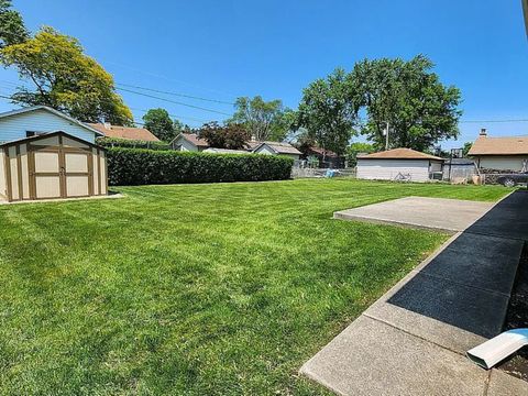 Tiny photo for 658 Illinois Boulevard, Hoffman Estates, IL 60169 (MLS # 12513700)