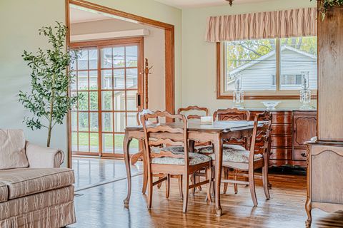 Tiny photo for 658 Illinois Boulevard, Hoffman Estates, IL 60169 (MLS # 12513700)