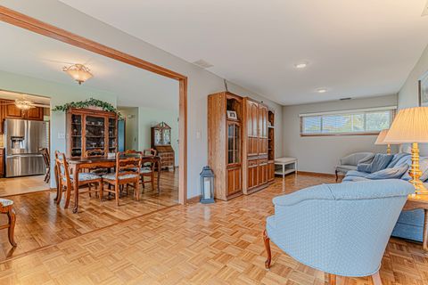 Tiny photo for 658 Illinois Boulevard, Hoffman Estates, IL 60169 (MLS # 12513700)