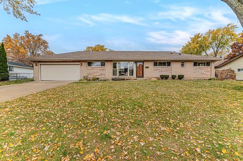 Tiny photo for 658 Illinois Boulevard, Hoffman Estates, IL 60169 (MLS # 12513700)