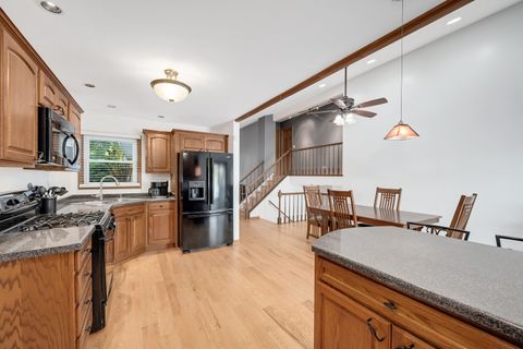 Tiny photo for 263 Deming Place, Westmont, IL 60559 (MLS # 12470658)
