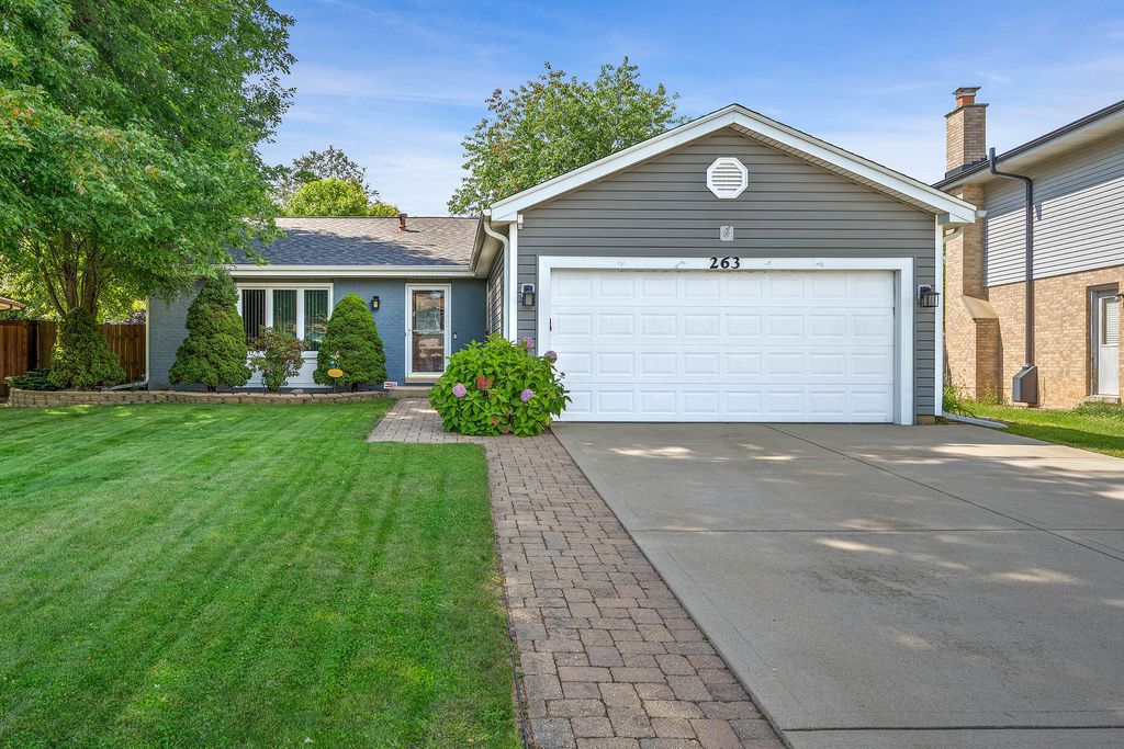 Photo for 263 Deming Place, Westmont, IL 60559 (MLS # 12470658)