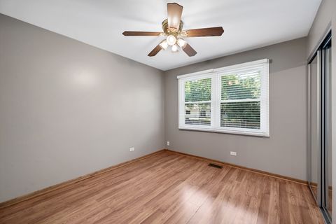 Tiny photo for 263 Deming Place, Westmont, IL 60559 (MLS # 12470658)