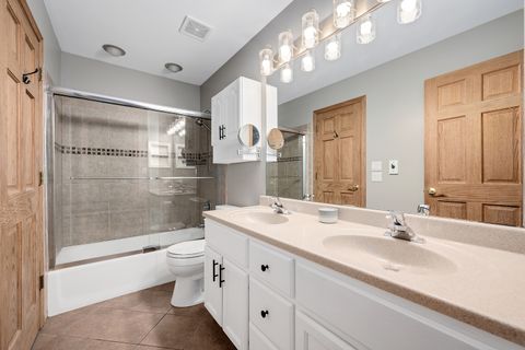 Tiny photo for 263 Deming Place, Westmont, IL 60559 (MLS # 12470658)