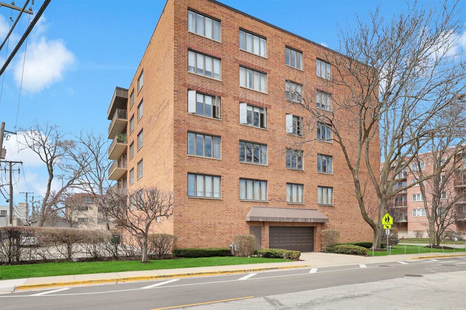 1389 Perry Street 203